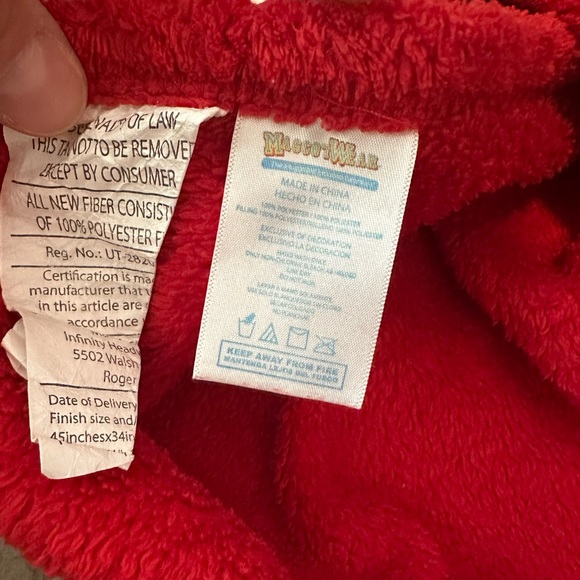 OHIO State comfy critter blanket - Picture 5 of 11